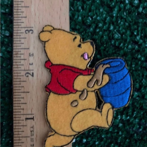 Disney Mickey Winnie Pooh Pluto Donald Duck Character Lot 7 Sew/Iron-on Patches - Picture 9 of 10